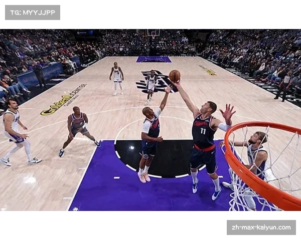 快船首节三分失准替补发力反超场面逆转表现亮眼